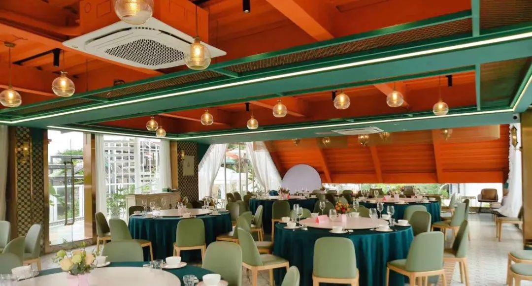龙胜将色彩碰撞到底，看这家深圳餐饮空间设计如何诠释独特的摩洛哥风情